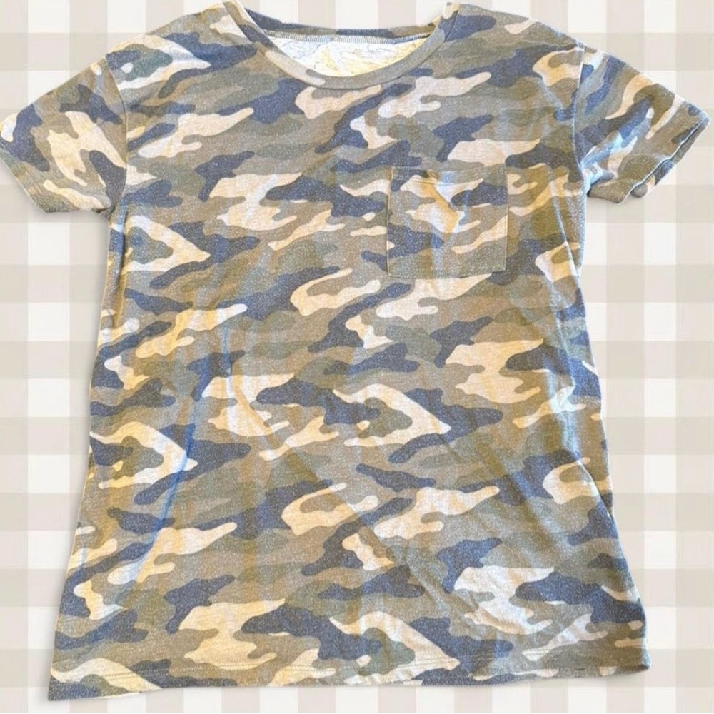Arizona Jean Company soft & stretchy Camo Tee